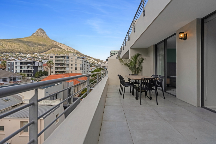 2 Bedroom Property for Sale in Sea Point Western Cape